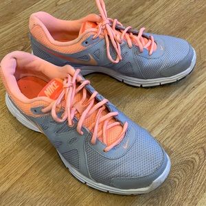 Nike Revolution 2 size 9.5 running shoes